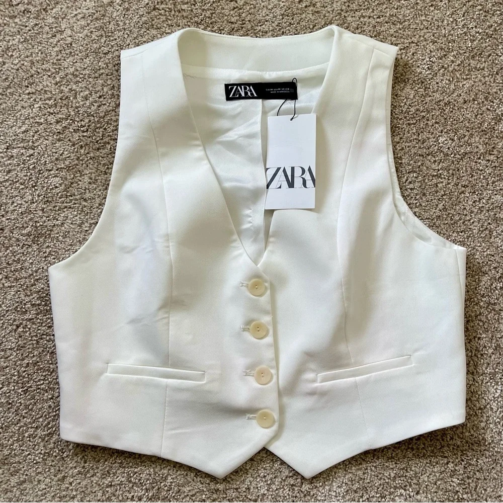 White Button-Up Vest - Picture 4 of 6